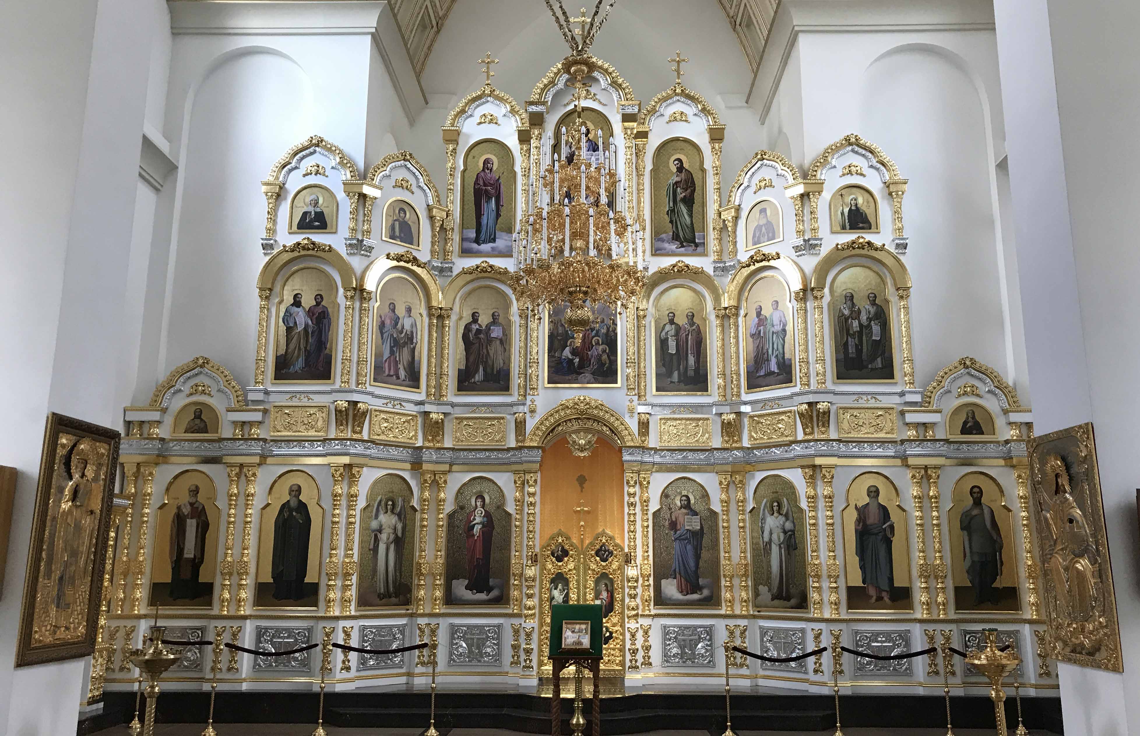 Иконостас храма Св Апостола Андрея Первозванного